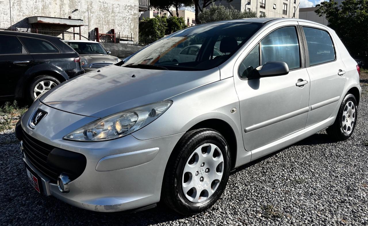 Peugeot 307 1.6 16V HDi 90CV 5p. XT