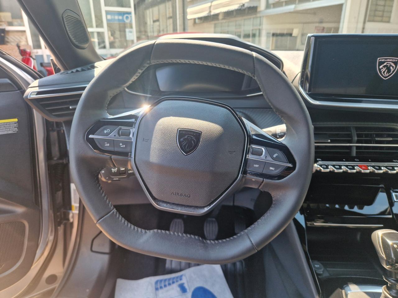 Peugeot 2008 PureTech 100 S&S Allure