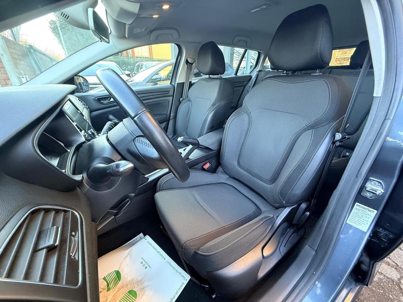 Renault Megane Mégane Sporter Blue dCi 115 CV EDC Business