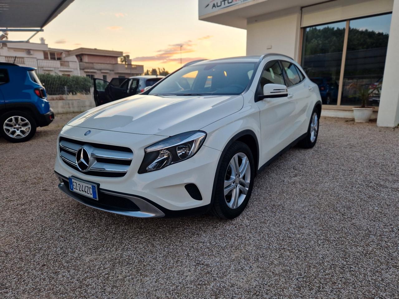 Mercedes-benz GLA 180 d Premium