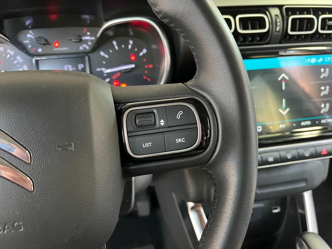 Citroen C3 Aircross 1.2cc SHINE 130cv CAMBIO AUTOMATICO-FULL OPTIONAL