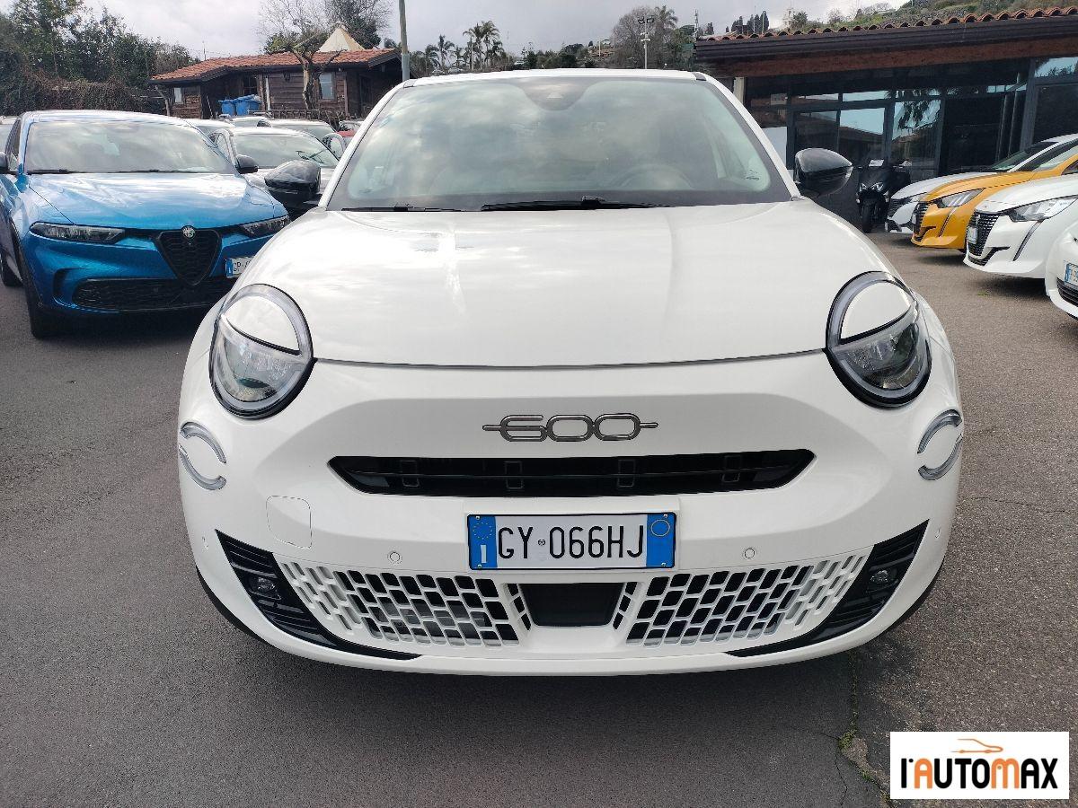 FIAT - 600 1.2 hybrid La Prima 110cv Automatica