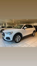 Audi Q3 35 2.0 tdi Business