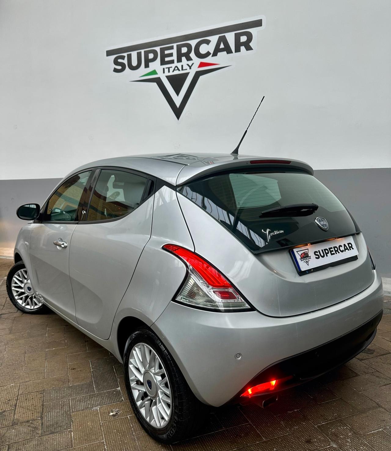 Lancia Ypsilon 1.2 Benz, Euro 6B, Uni propri, pari al nuovo