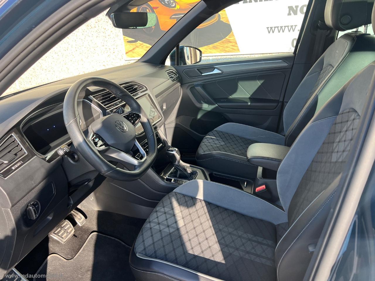 VOLKSWAGEN Tiguan 2.0 TDI 150CV SCR DSG R-Line TETTO CERCHI 20 NUOVO MODELLO