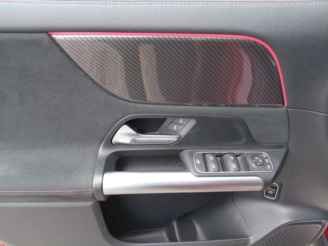 Mercedes-Benz GLA 200 AMG line Premium #7341