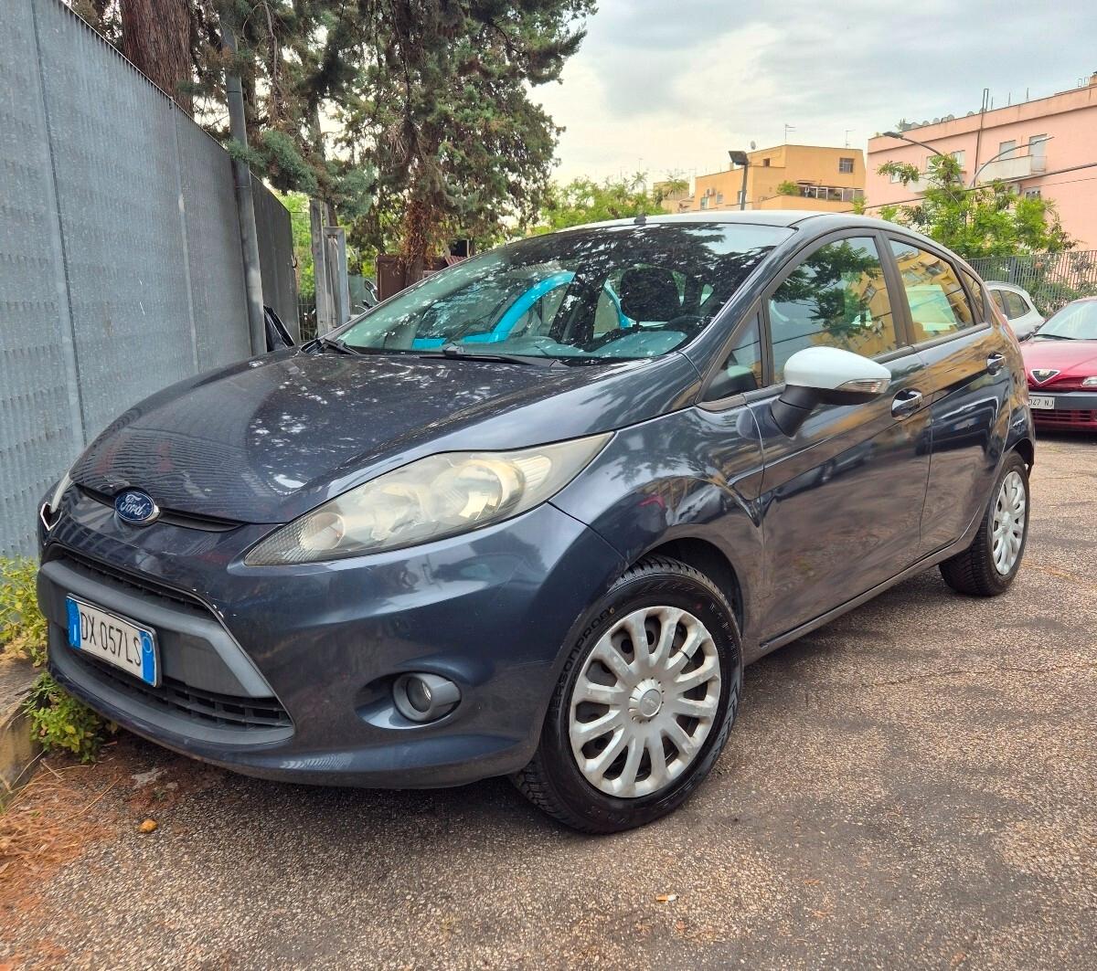 Ford Fiesta 1.4 5 porte Bz.- GPL Titanium