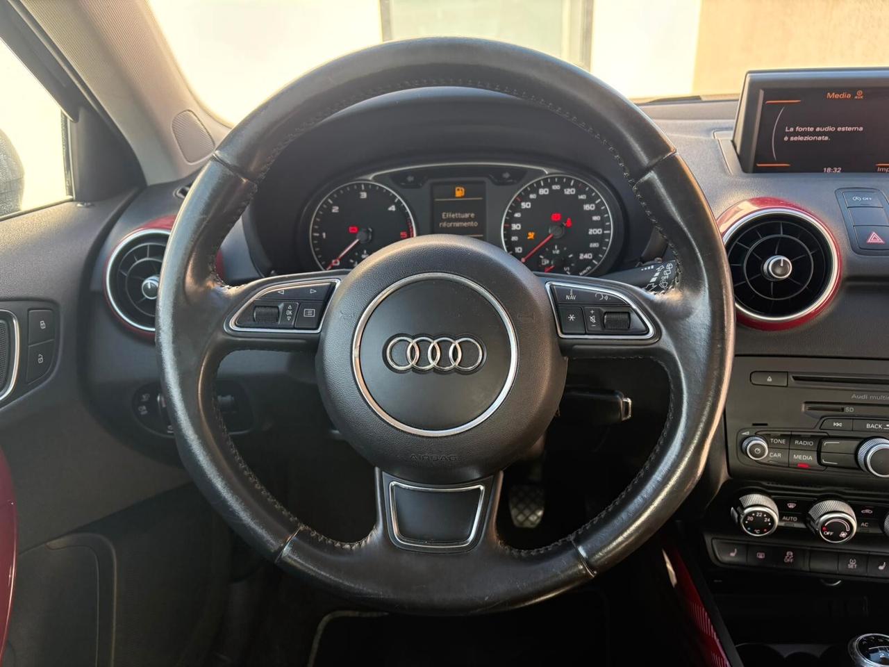 Audi A1 1.6 TDI 90CV S-LINE