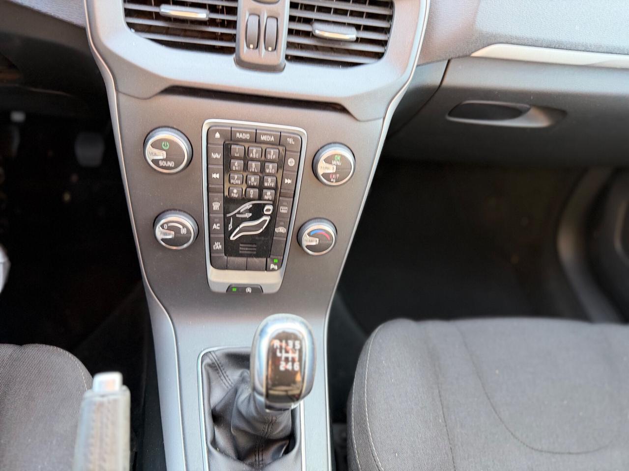 Volvo V40 D2 1.6 SUMMUM
