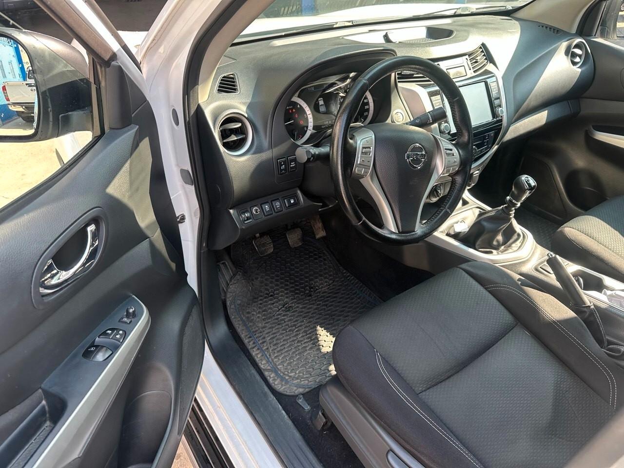Nissan Navara 2.3 dCi 4WD King Cab Acenta