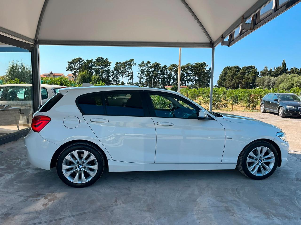 Bmw 118 118d 5p. Urban