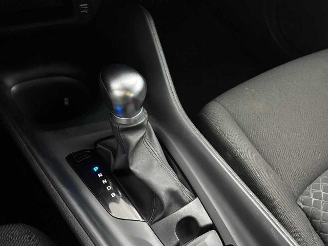 TOYOTA C-HR 1.8 Hybrid E-CVT Business