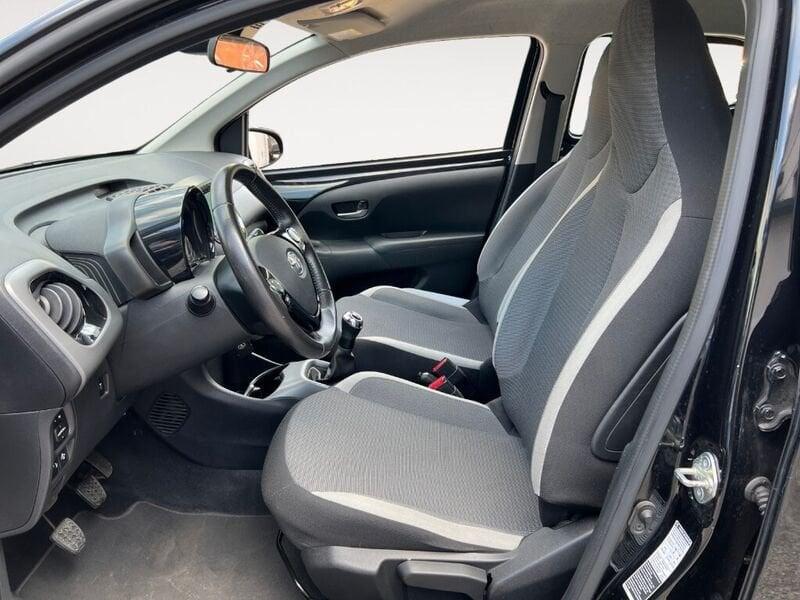 Toyota Aygo Connect 1.0 VVT-i 72 CV 5 porte x-play