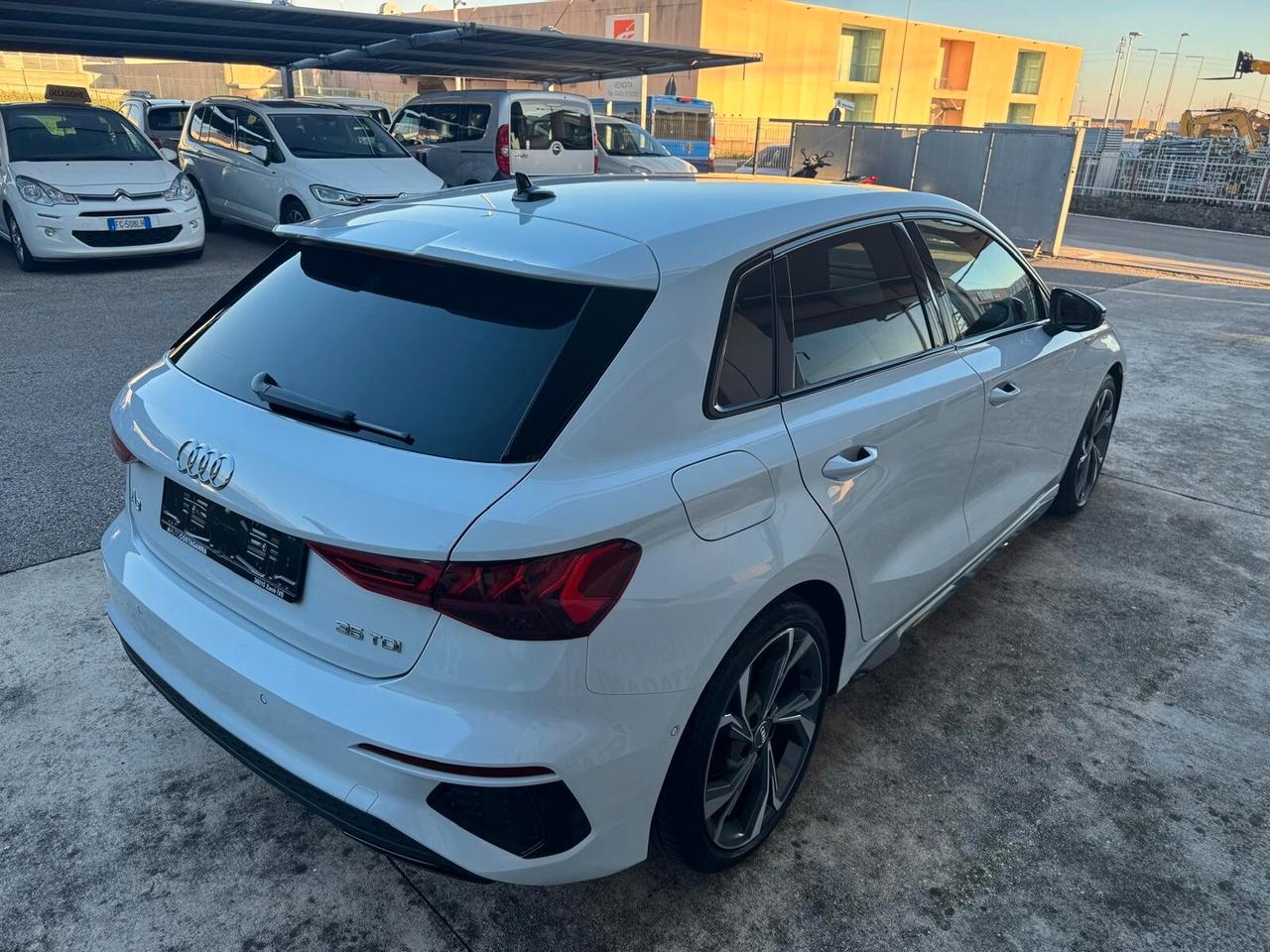 Audi A3 SPB 35 TDI S tronic S-LINE