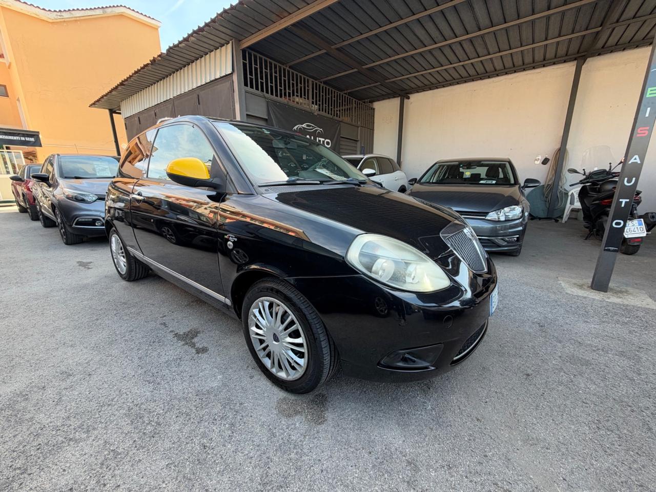 Lancia Ypsilon 1.3 MJT 75 CV Elle