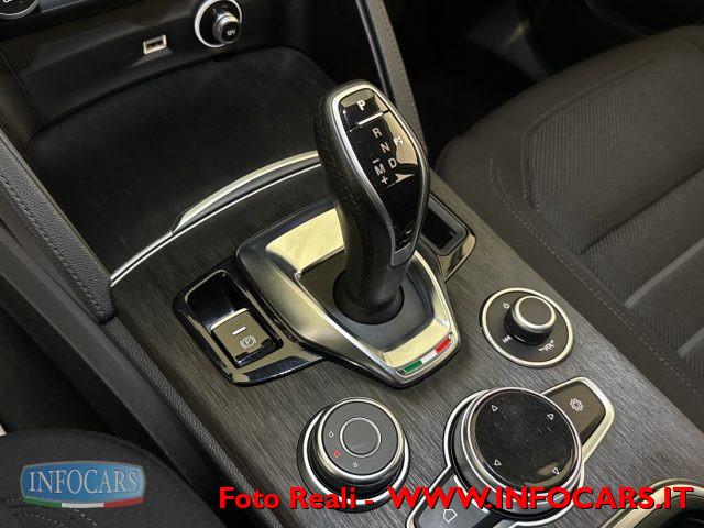ALFA ROMEO Stelvio 2.2 190 CV AT8 Q4 Business Prezzo reale