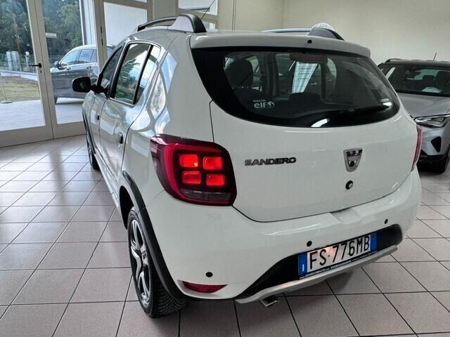 Dacia Sandero Stepway TurboGPL 90CV