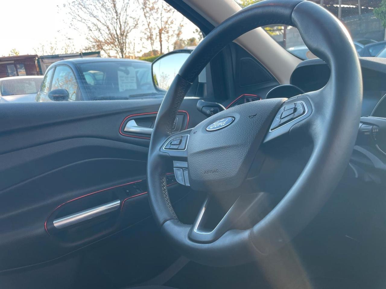 Ford Kuga 2.0 TDCI 120 CV S&S 2WD ST-Line