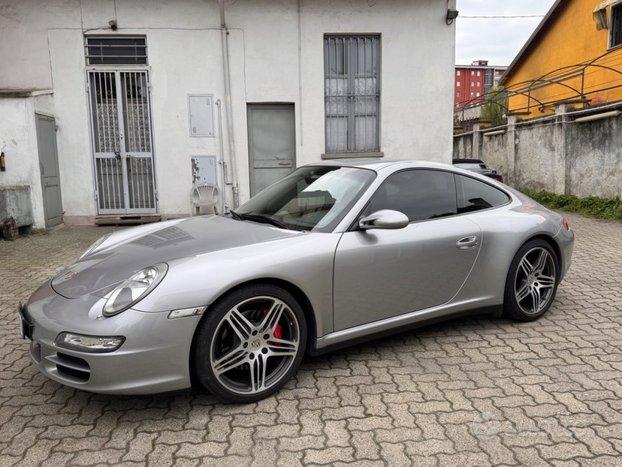 PORSCHE 911 Carrera 4S Coup
