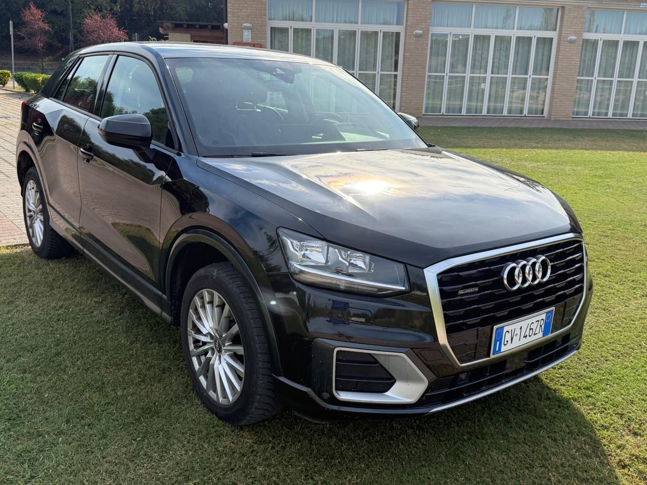 Audi Q2 40 TFSI quattro S tronic Identity Black