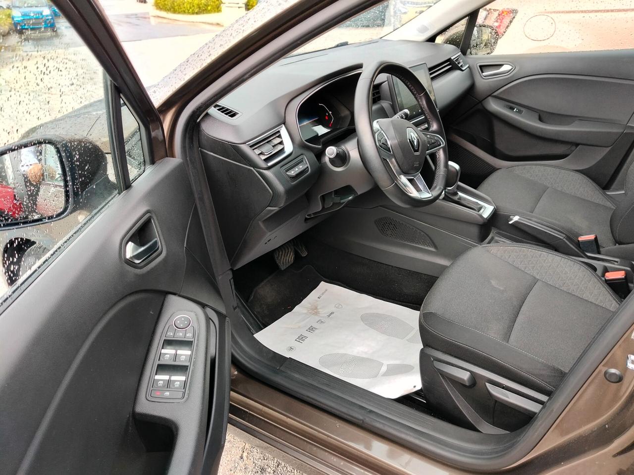 Renault Clio Full Hybrid E-Tech 140 CV 5 porte Intens