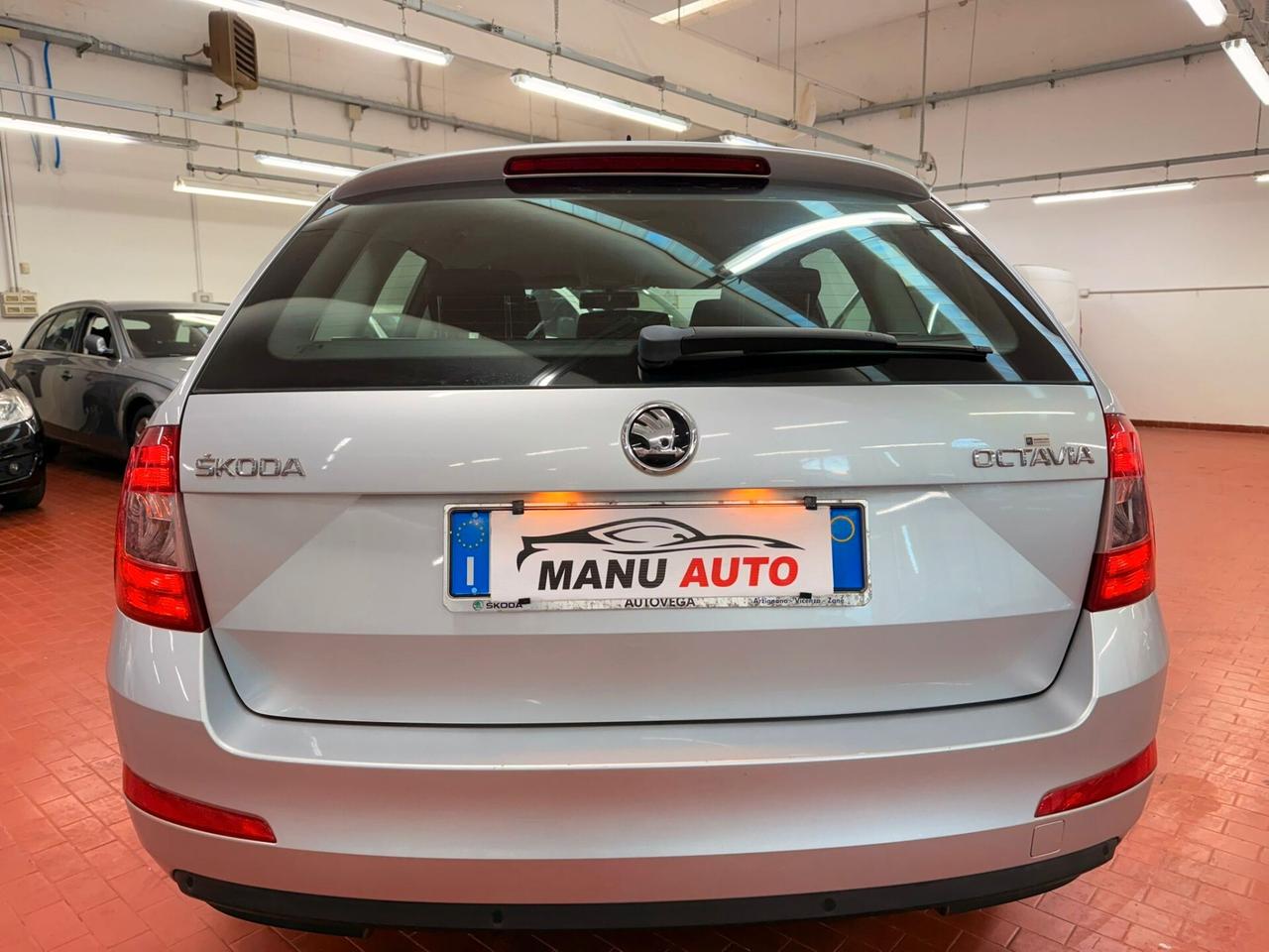 Skoda Octavia 1.6 TDI 105 CV ok Neopatentati