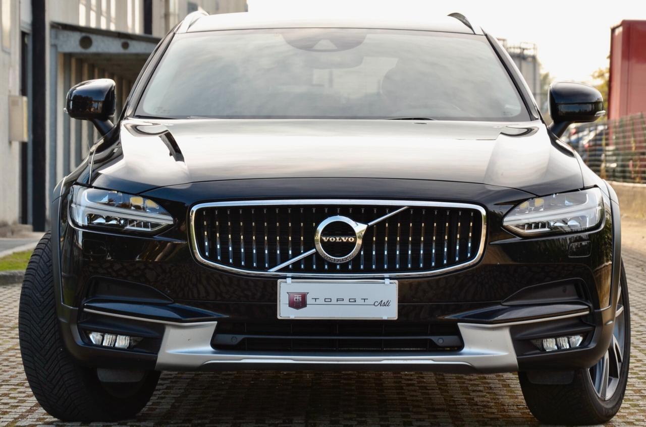 VOLVO V90 CROSS COUNTRY 2.0 OCEAN RACE D5 AWD 235cv GEARTRONIC, UFF ITALIANA, EURO 6B, FARI LED, NAVI, RETROCAMERA, PERMUTE