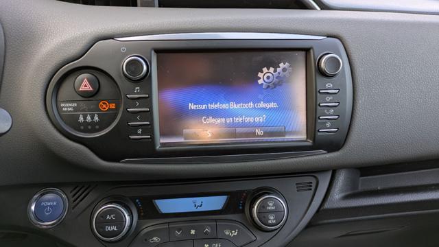 TOYOTA Yaris Hybrid Cool 1.5cc 73cv CAMERA POST. BLUETOOTH