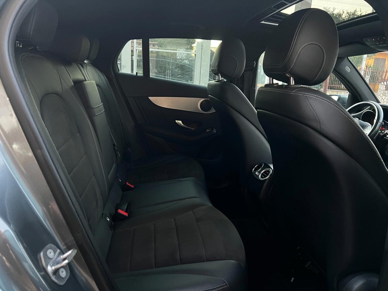 M-Benz GLC Coupè 250 D 4Matic-Premium-AMG-2019