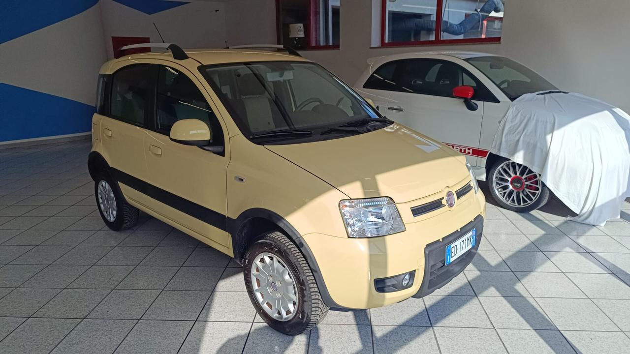 FIAT PANDA 1.2 BENZINA 4X4 CLIMBING 4WD