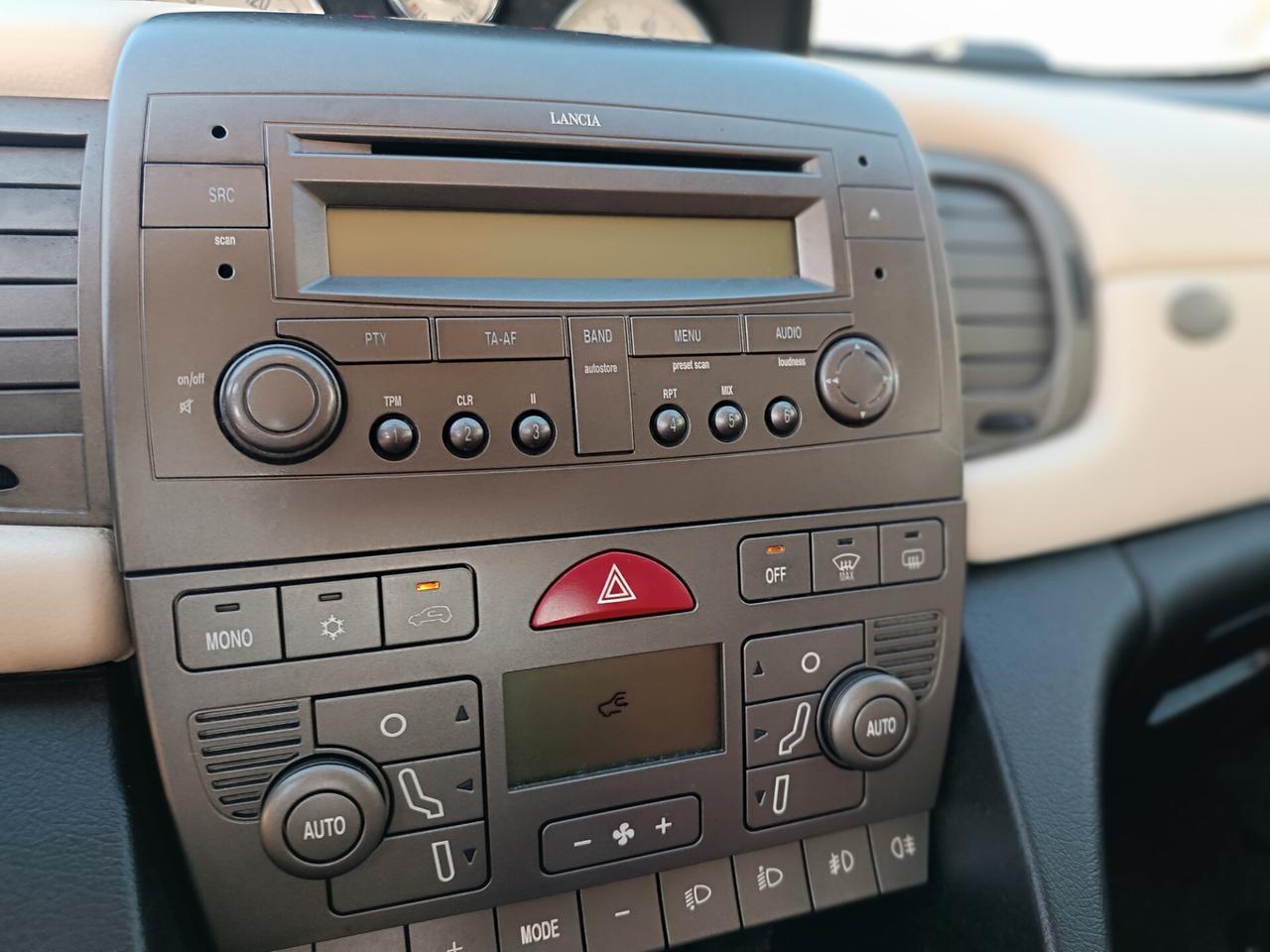 Lancia Ypsilon 1.3 Multijet 16V Platino