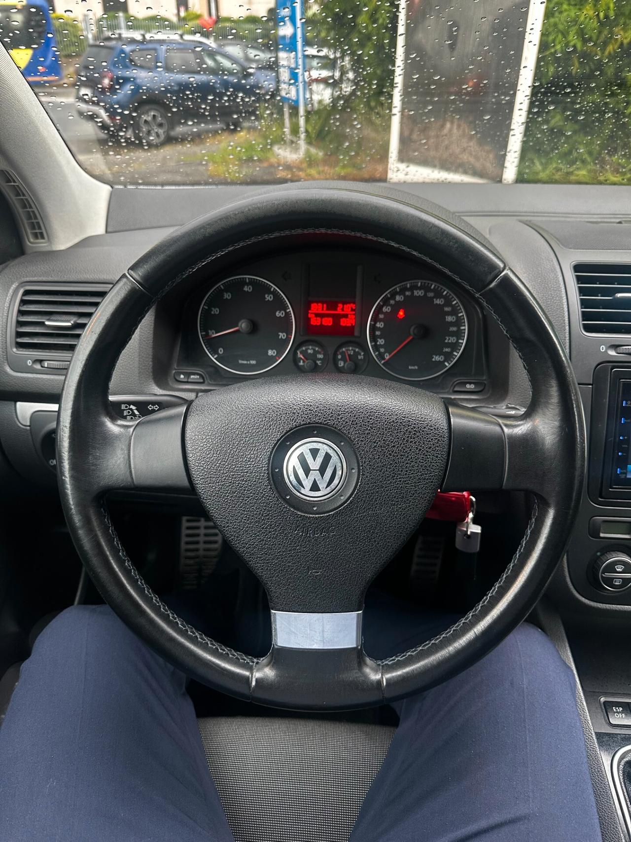 Volkswagen Golf 1.6 16V FSI 5p. Comfortline