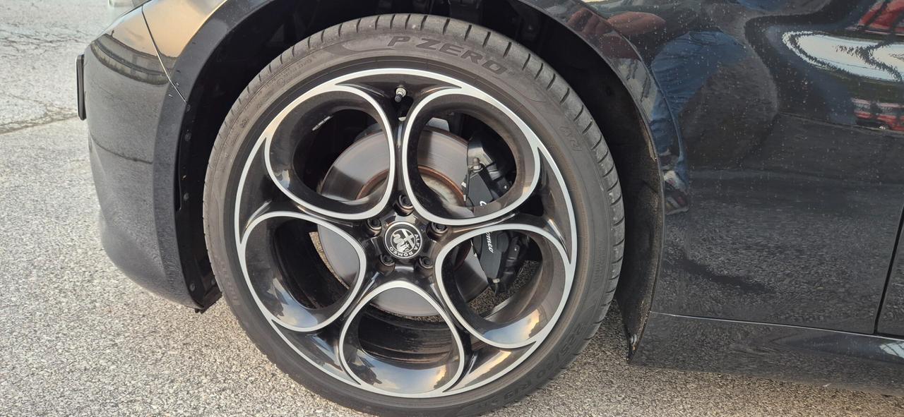 Alfa Romeo Giulia 2.2 TDi 210 CV AT8 AWD Q4 Veloce