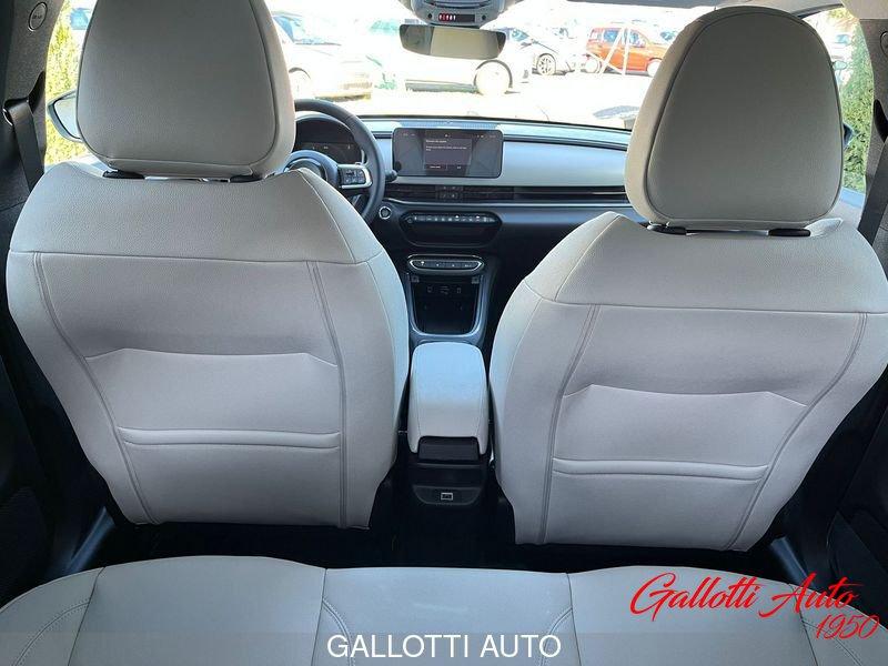 FIAT 600 1.2 Hybrid 110cv La Prima II