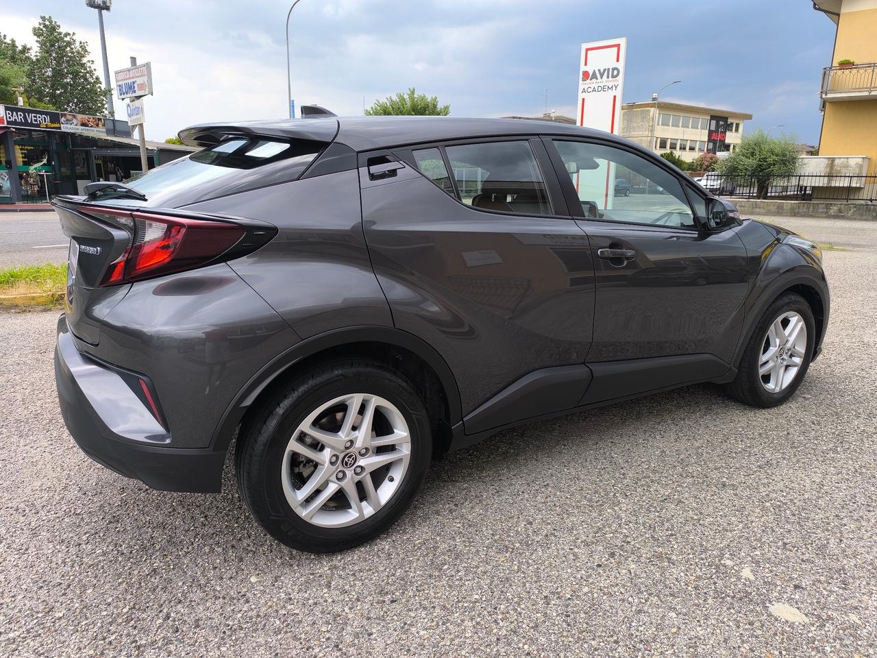 Toyota C-HR 1.8 Hybrid E-CVT Business
