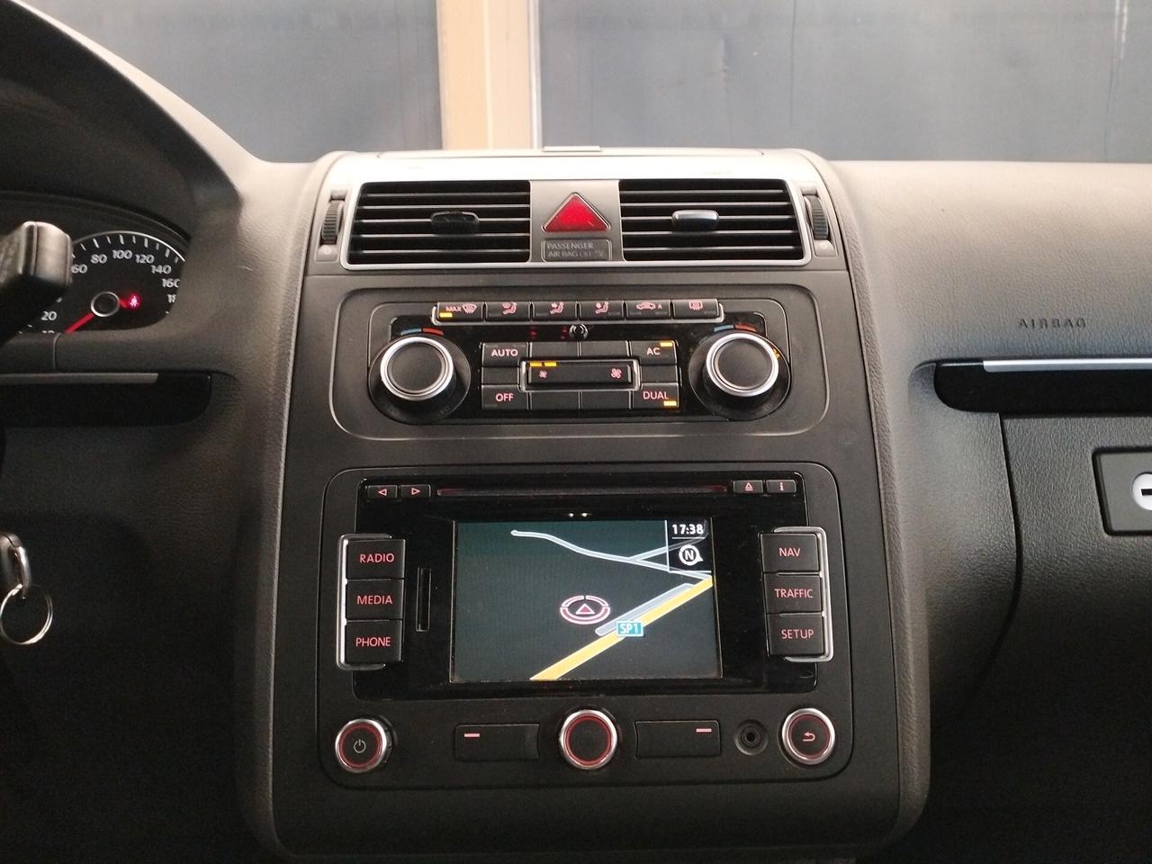 Volkswagen Touran 1.6 TDI Comfortline - 7 POSTI - TETTO APRIBILE - OPERATORI DEL SETTORE