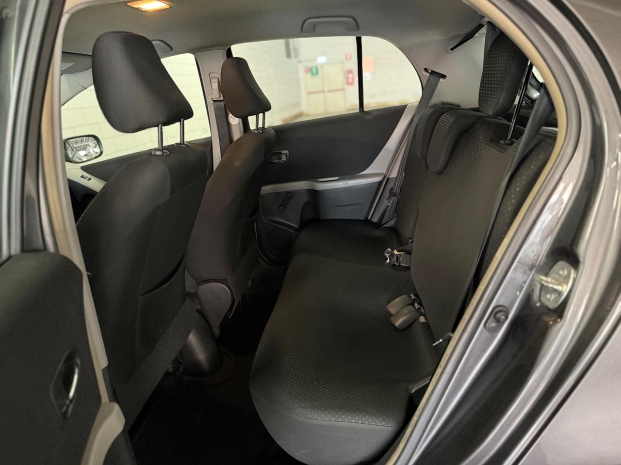 Toyota Yaris 1.0 5 porte Sol
