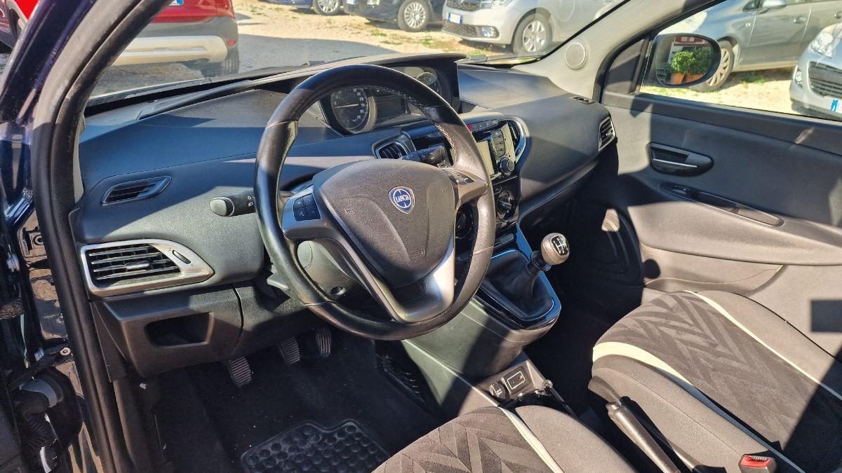 LANCIA - Ypsilon - 1.2 69 CV 5p. GPL Ecochic Gold