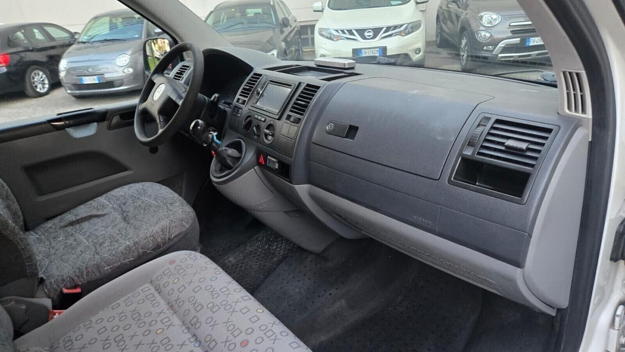 Volkswagen Transporter Caravelle 1.9 TDI/102CV PL 9POSTI