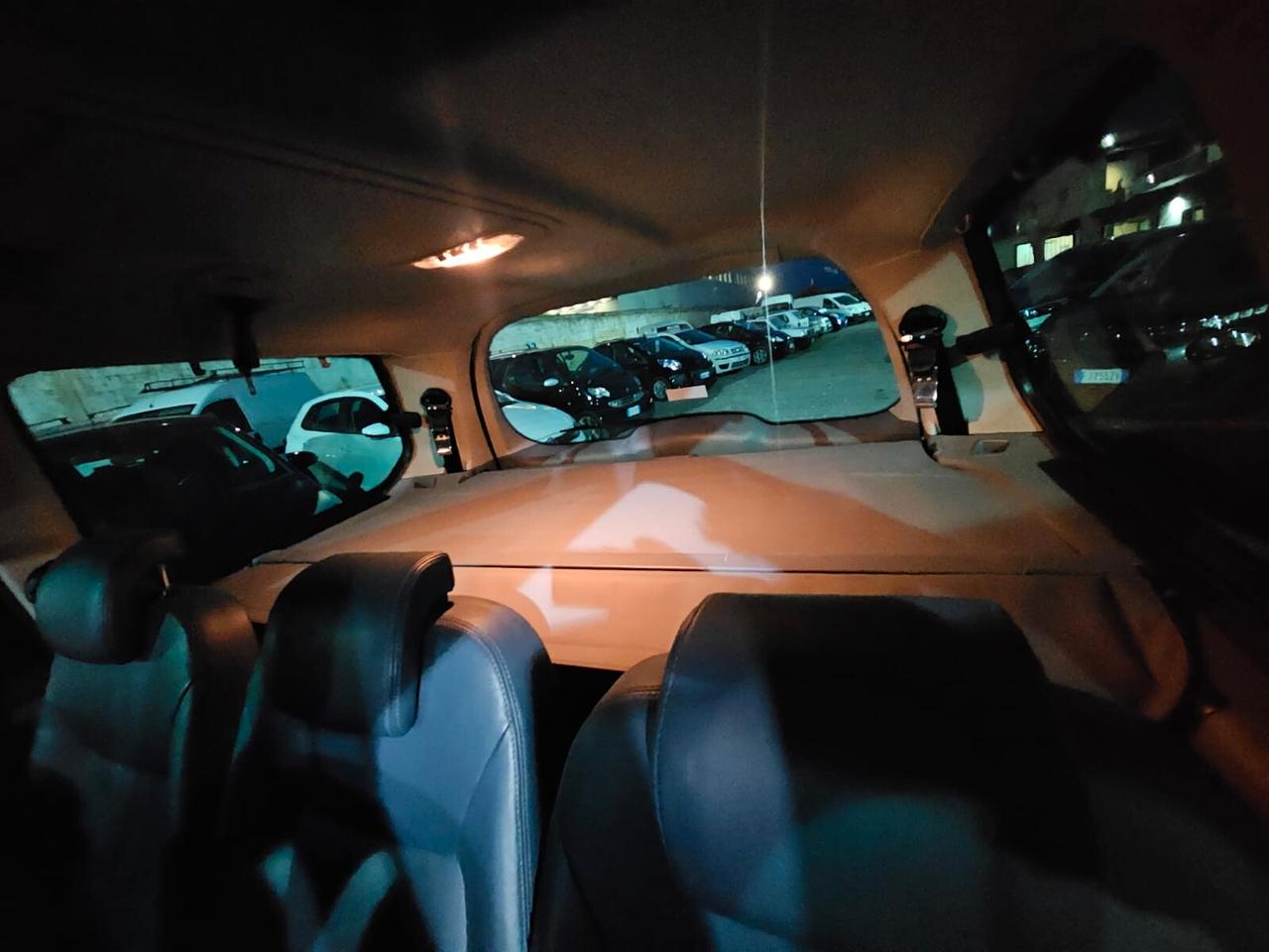 Ford Galaxy 2.0 TDCi 140 CV Ghia