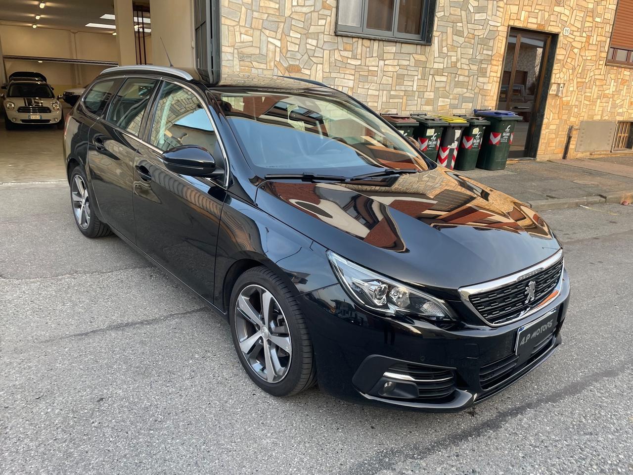 Peugeot 308 PureTech Turbo 130 S&S SW Allure