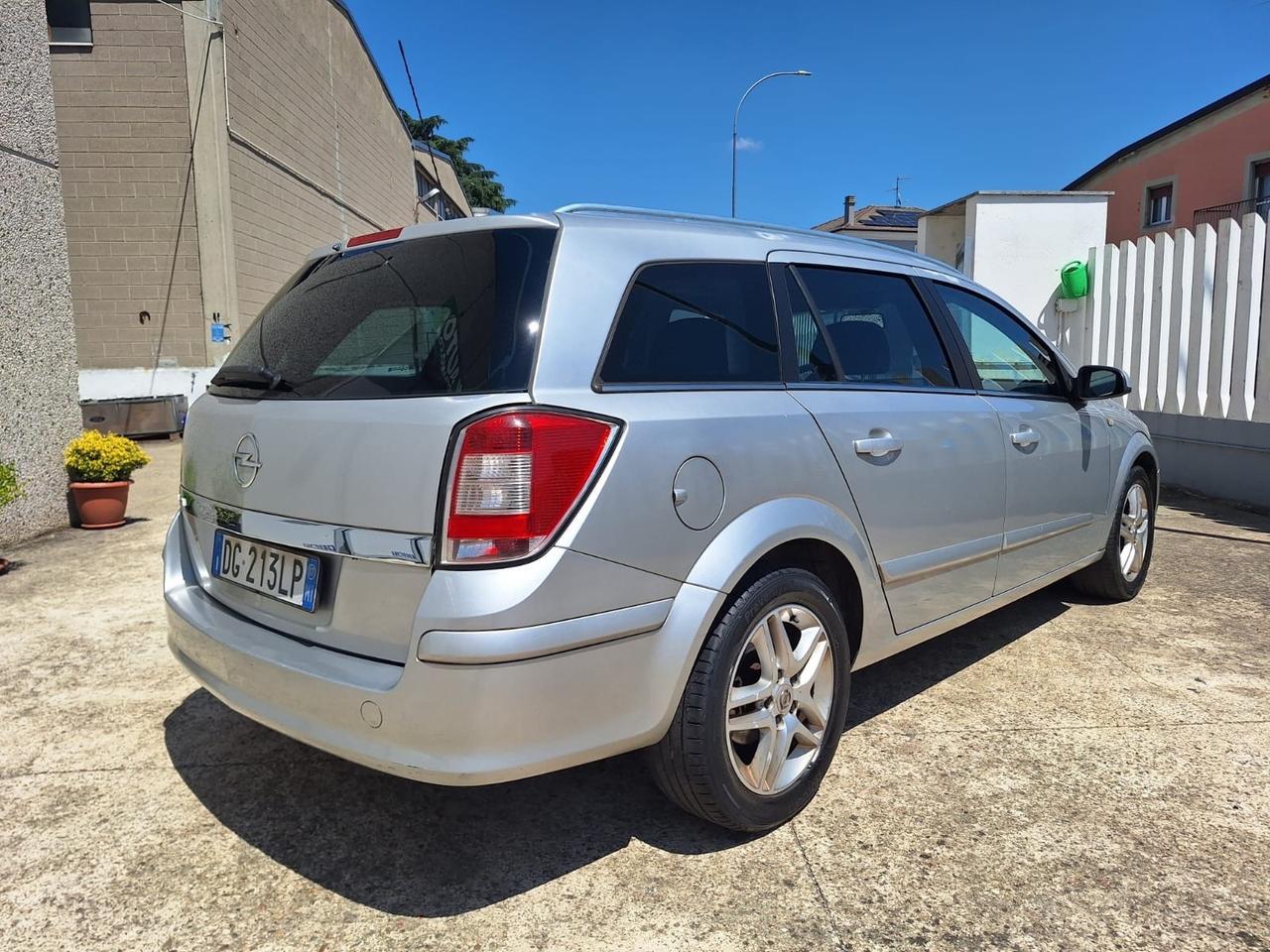 Opel Astra 1.4 16V GPL