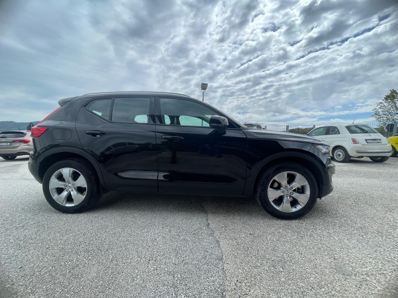 Volvo XC40 D4 AWD Geartronic Business Plus