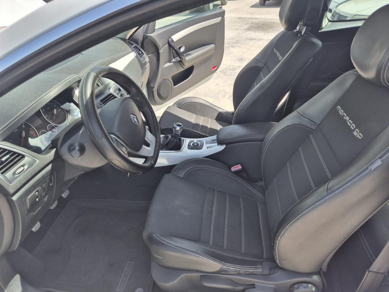 Renault Laguna Coupé 2.0 dCi 150CV Monaco GP