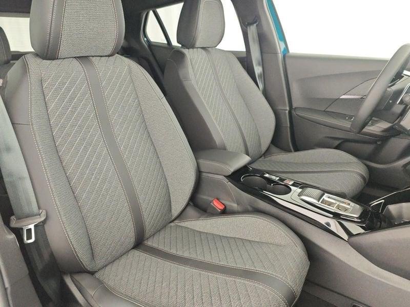 Peugeot 2008 Hybrid 145 e-DCS6 Allure