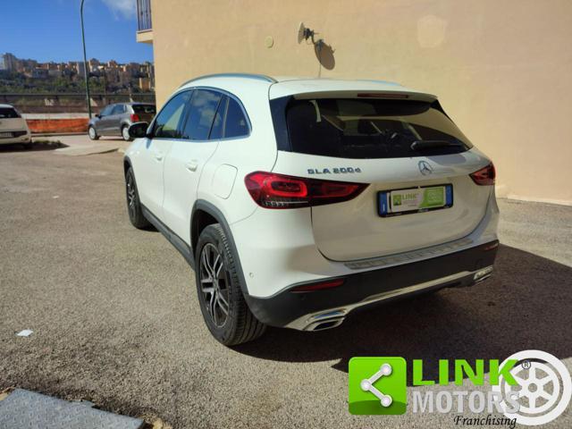 MERCEDES-BENZ GLA 200 d Automatic Sport