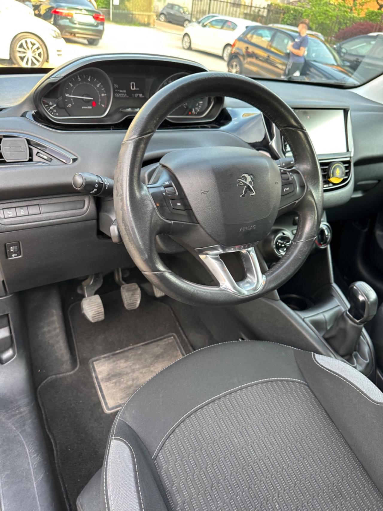 Peugeot 208 82 5P ALLURE NEOPAT KMCERT UNICOPR