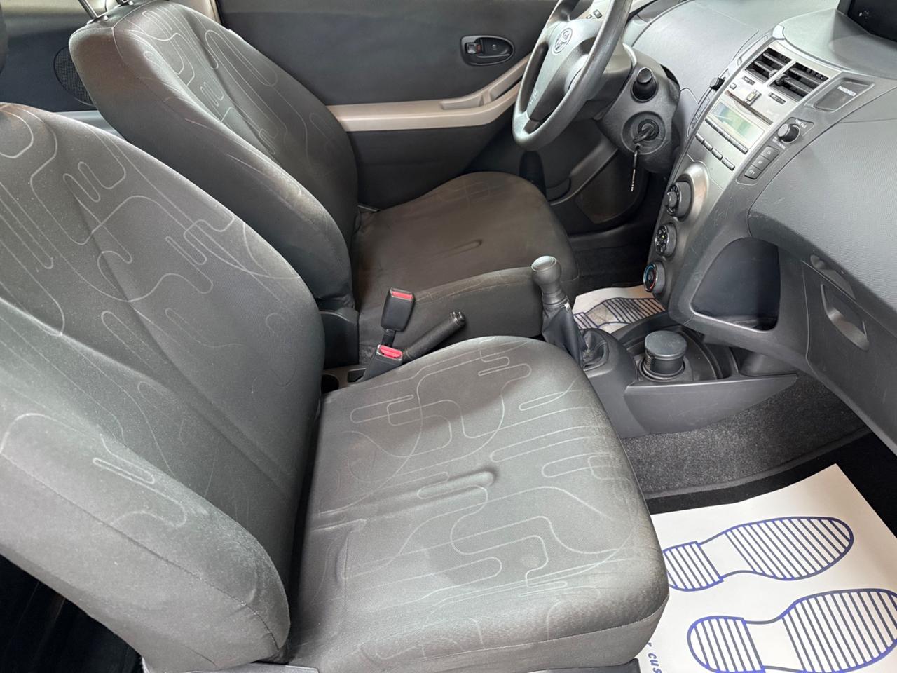 Toyota Yaris 1.0 Benzina 69Cv 3 porte - 2011