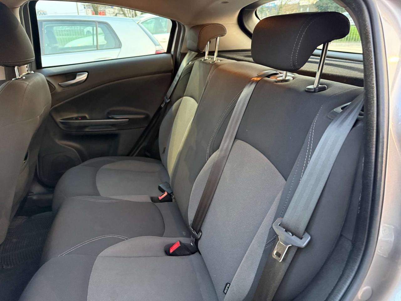 Alfa Romeo Giulietta Giulietta 1.6 jtdm Distinctive 120cv CINGHIA FATTA