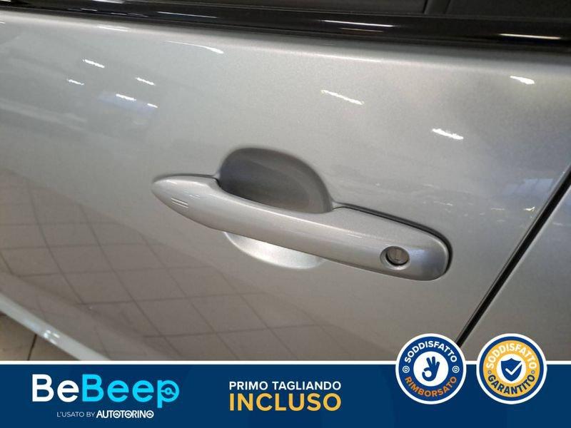 Toyota Yaris 1.5H 130 LOUNGE